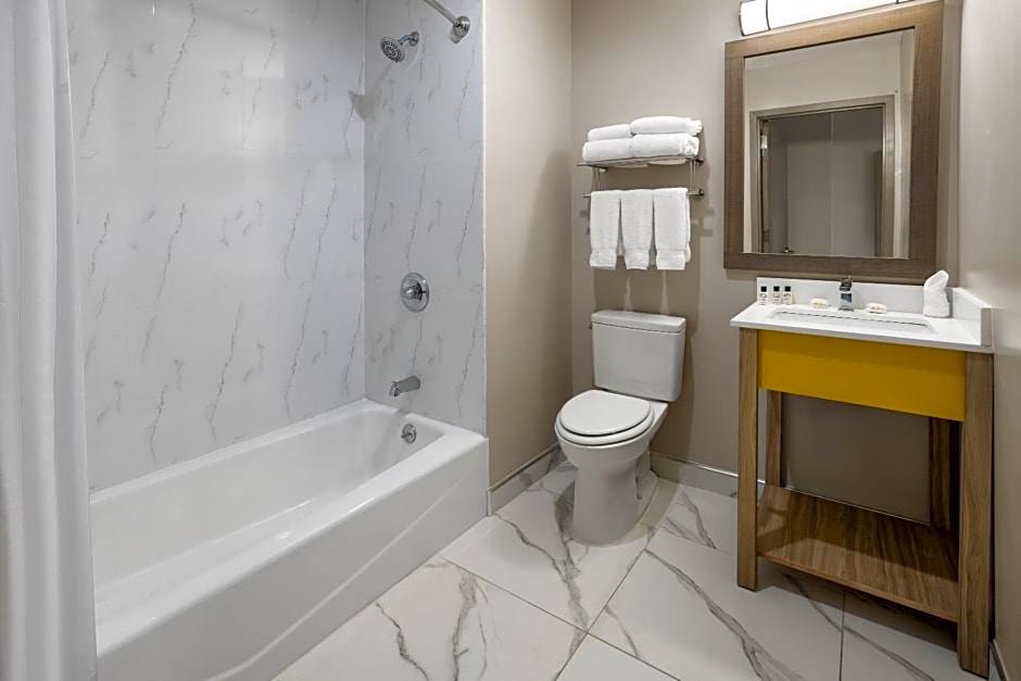 Days Inn by Wyndham Staten Island