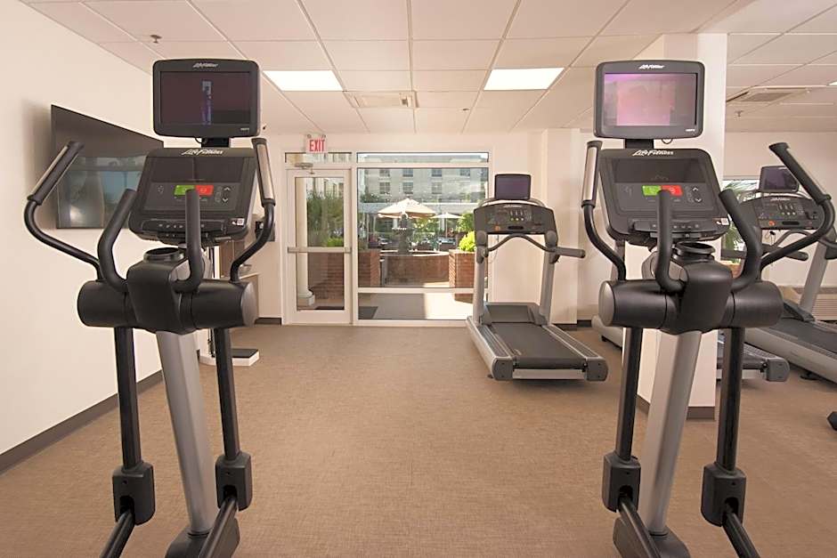 Courtyard by Marriott Charleston Waterfront