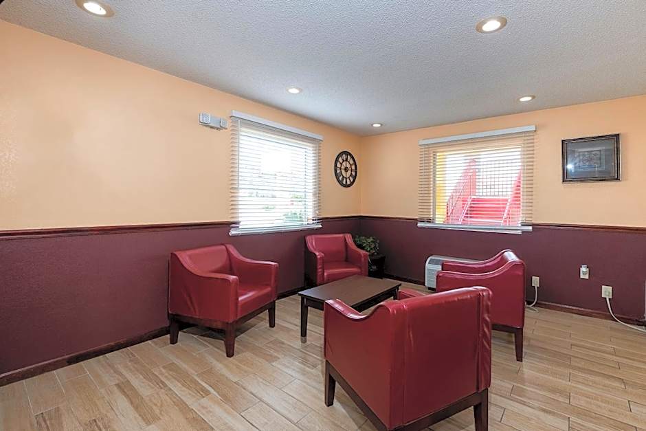 Red Roof Inn Valdosta - University