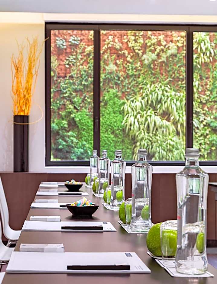 H10 Urquinaona Plaza