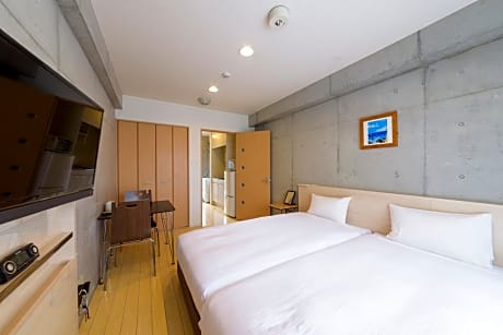 Studio Hollywood Twin - Main Building - Non-Smoking