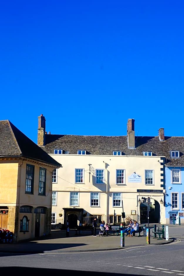 The Old Crown Coaching Inn