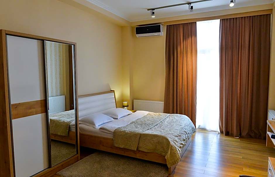 Happy Stay Hotel