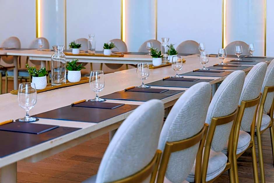 The Pearle Hotel & Spa, Autograph Collection