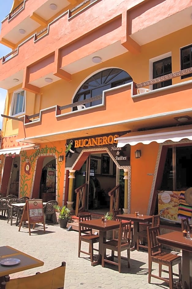 Hotel Bucaneros