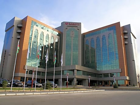 Ramada Plaza Gence