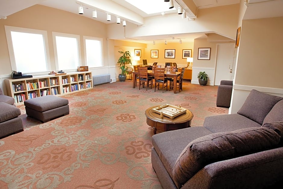 Cardinal Hotel