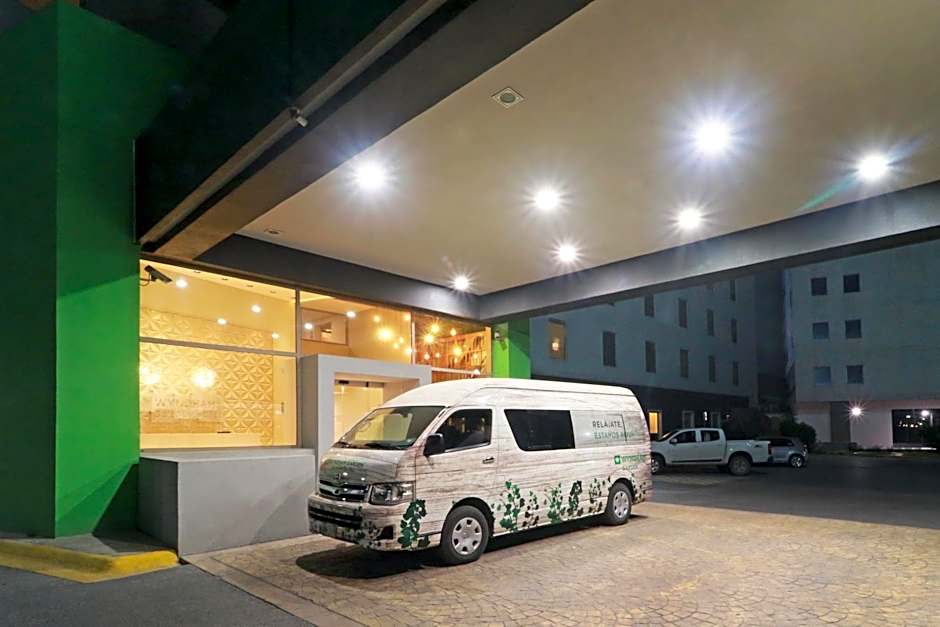 Wyndham Garden Monterrey Valle Real
