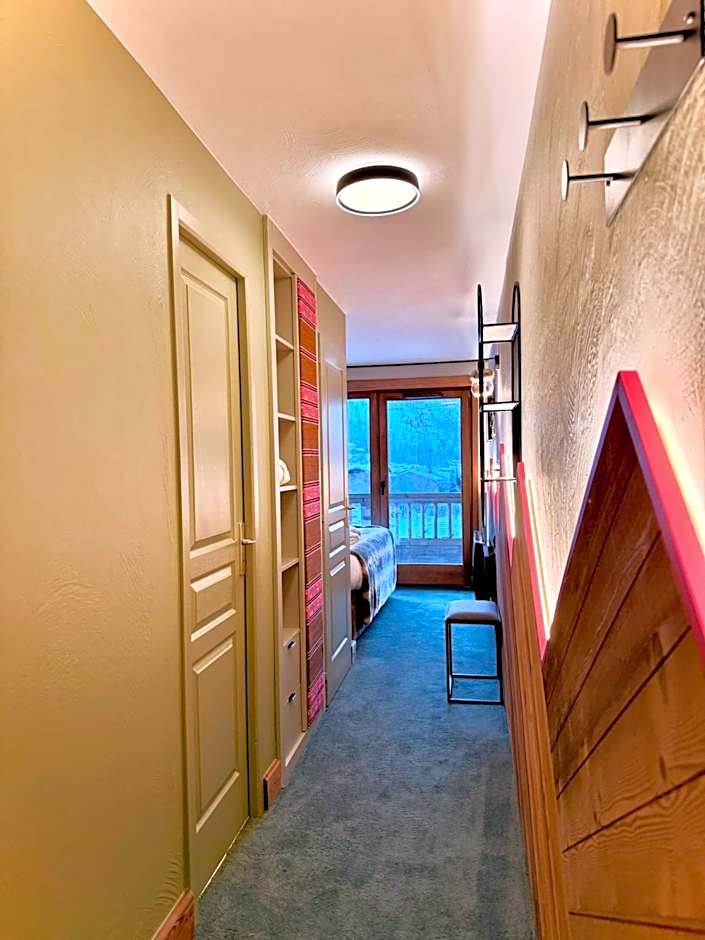 Hôtel Ski Lodge - Chambres & Appartements - Village Montana