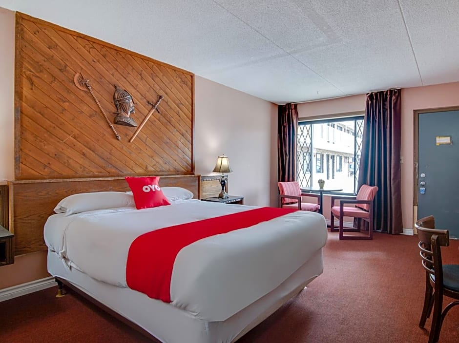 Falls Inn Near Casino Niagara By OYO