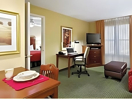 2 Bedroom Suite