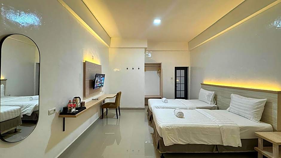 Duta Hotel