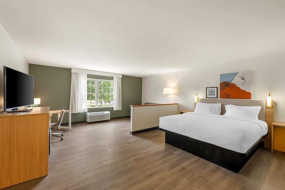 Spark by Hilton Freeport