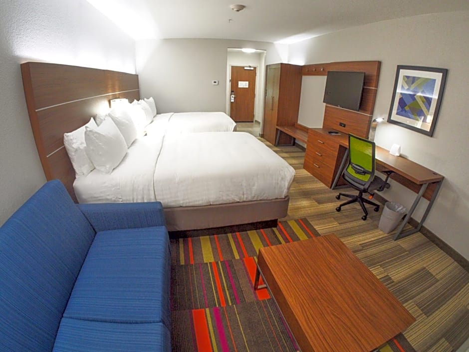 Holiday Inn Express & Suites Moore, an IHG Hotel