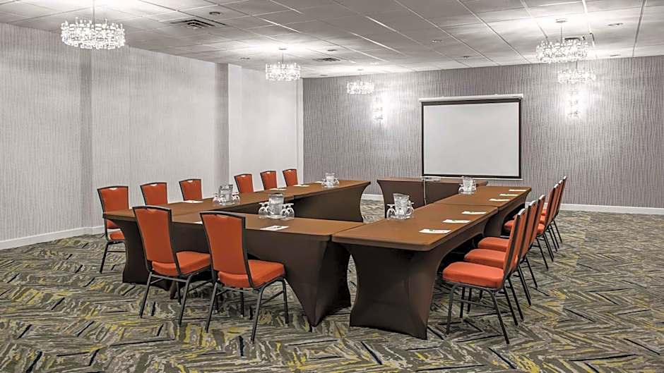 Holiday Inn & Suites Vancouver Downtown By IHG