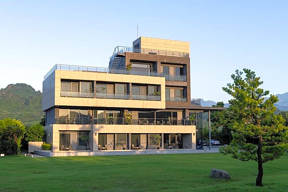 Tan Villa