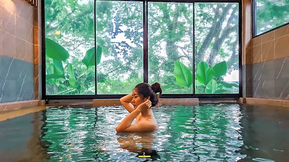 Chiangkhong Teak Garden Riverfront Hotel