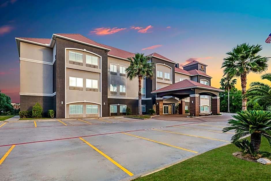 La Quinta Inn & Suites by Wyndham Alvin