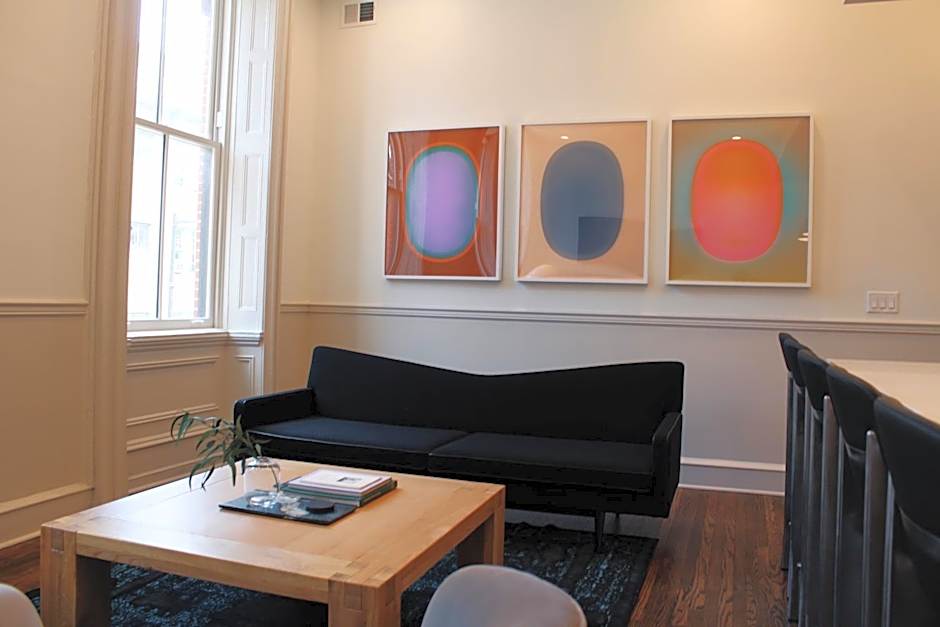 Stay Rafa At 2000 Spruce