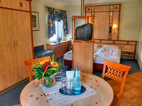 Apartment (2 Adults)