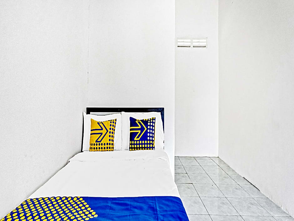 SPOT ON 90742 Kinanthy Garden Syariah