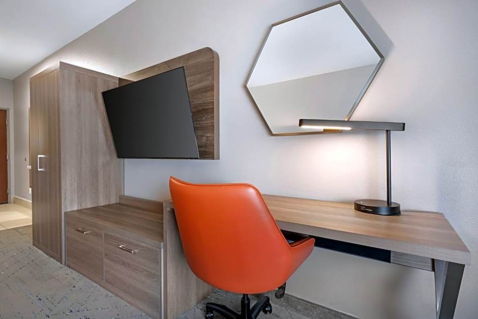 Holiday Inn Express and Suites Beeville By IHG