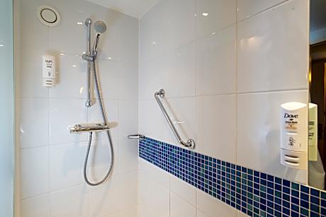 2 Single Standard with Free Hot Breakfast