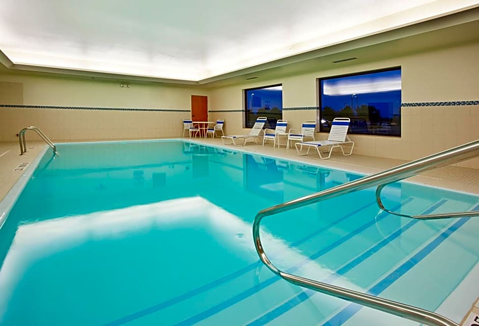 Holiday Inn Express Hotel & Suites Bay City By IHG