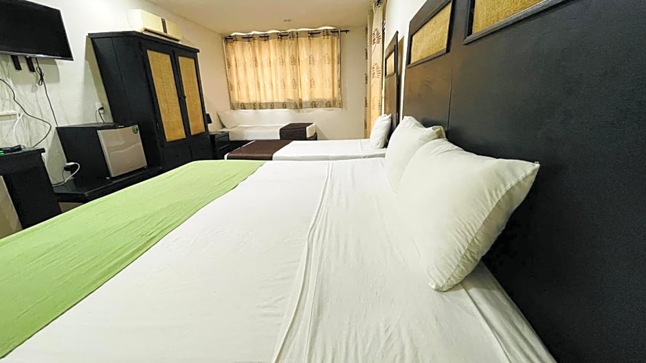 Hotel B&B by Playa del Karma