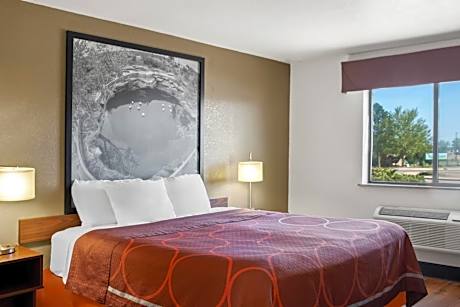 3 Queen Beds Studio Suite Non-Smoking