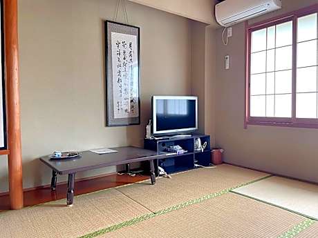 Triple Room with Shared Toilet