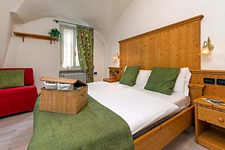 Double or Twin Room with Balcony