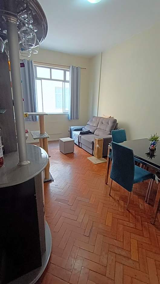 Quarto em Apartamento Compartilhado