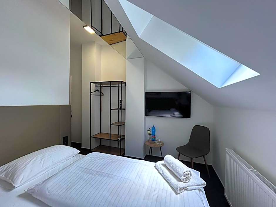 Golden Golem hotel & Spa