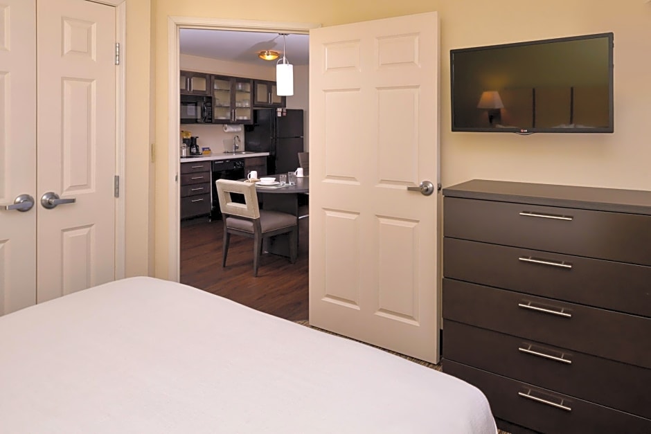 Candlewood Suites Bloomington-Normal