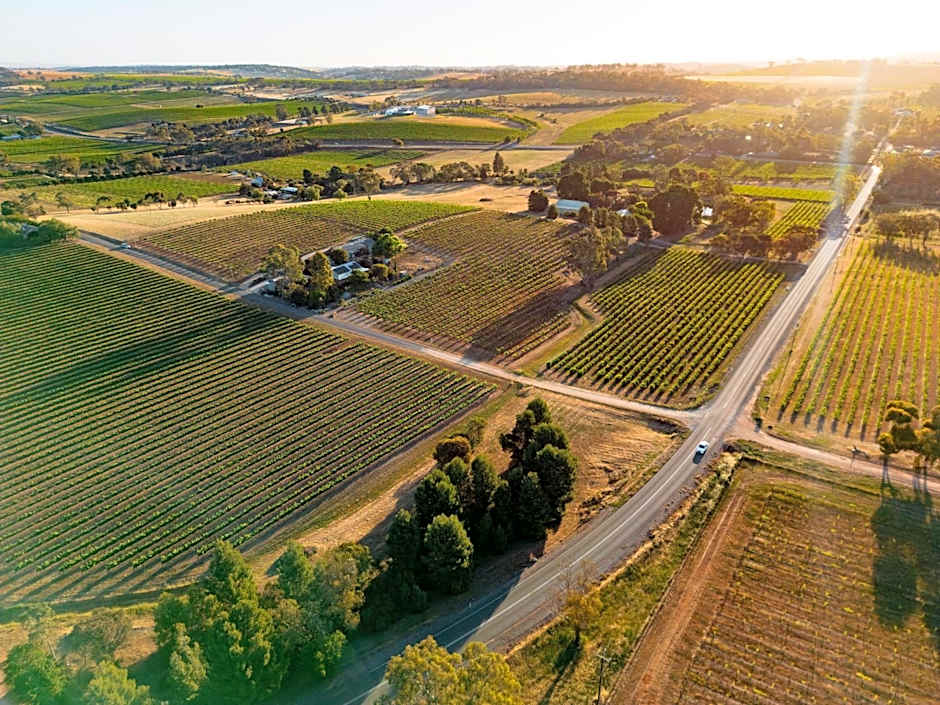 Bed in a Shed Vineyard Stay