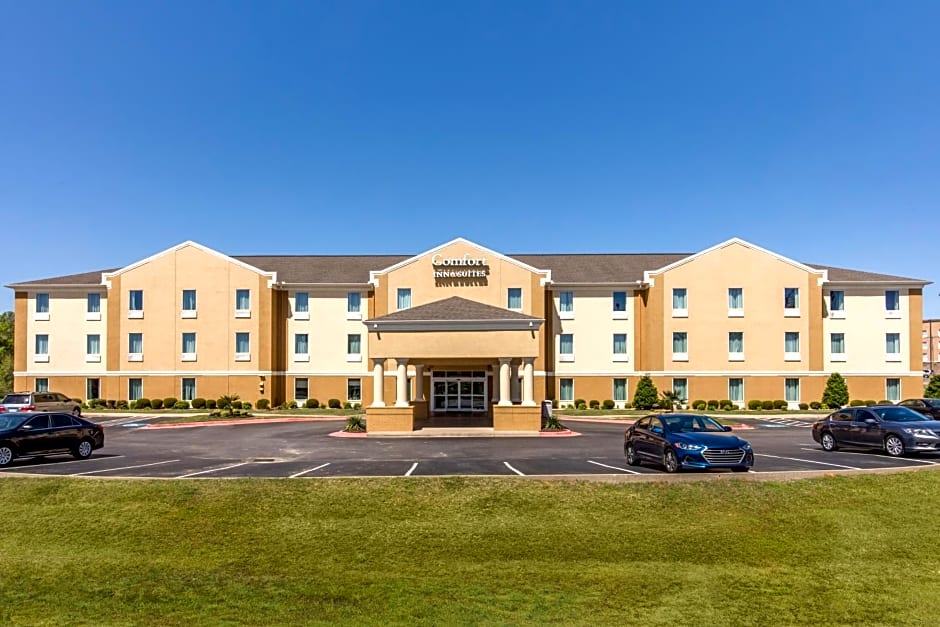 Comfort Inn & Suites Bryant - Benton