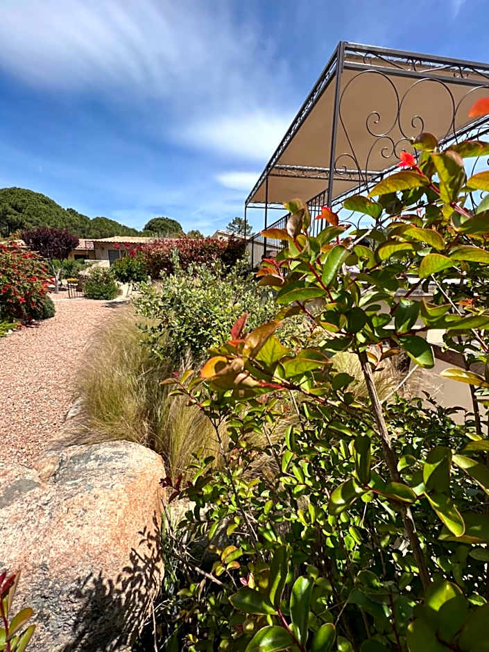 Hôtel les jardins de Sta Giulia avec piscine