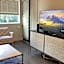 Luxury Designed 2 Bedrooms Part Hotel in Woodland Hills CA