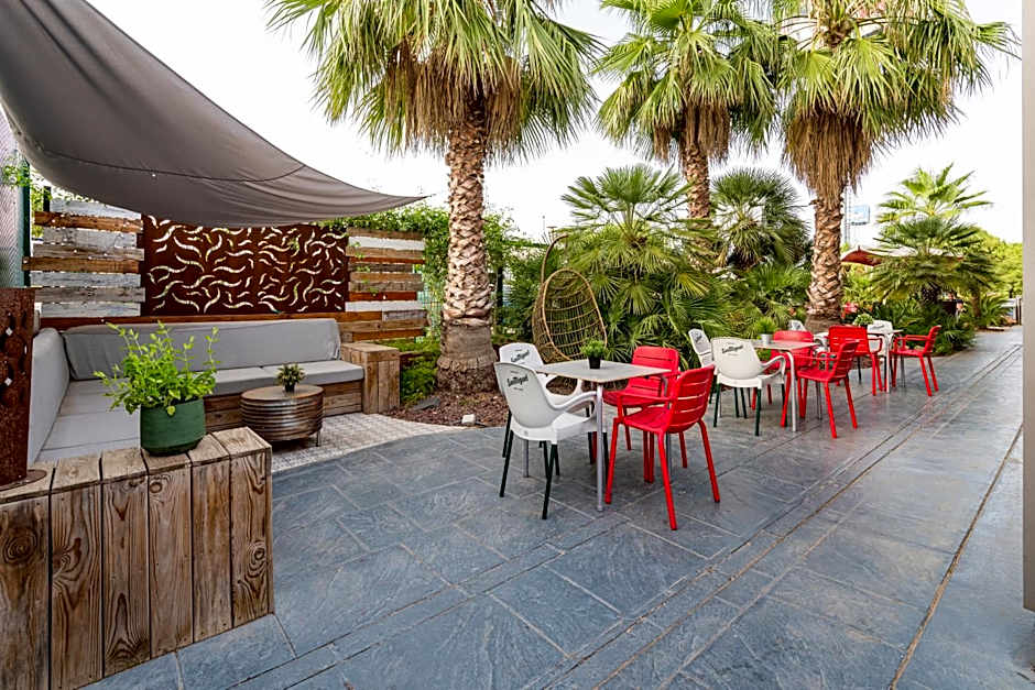 ibis Valencia Bonaire Airport Hotel