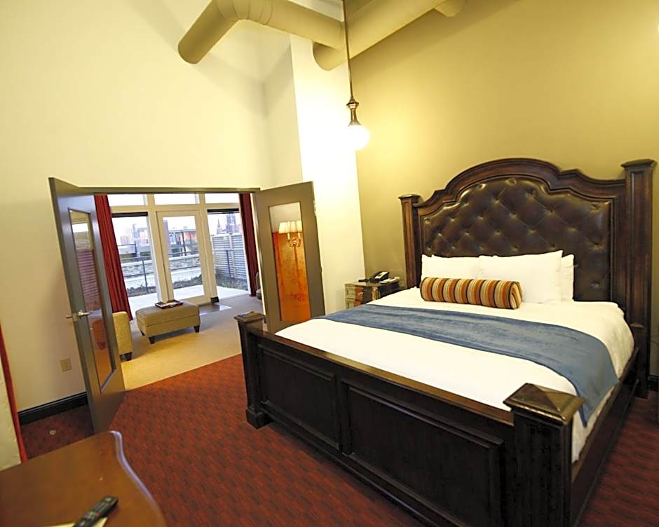 Brewhouse Inn And Suites