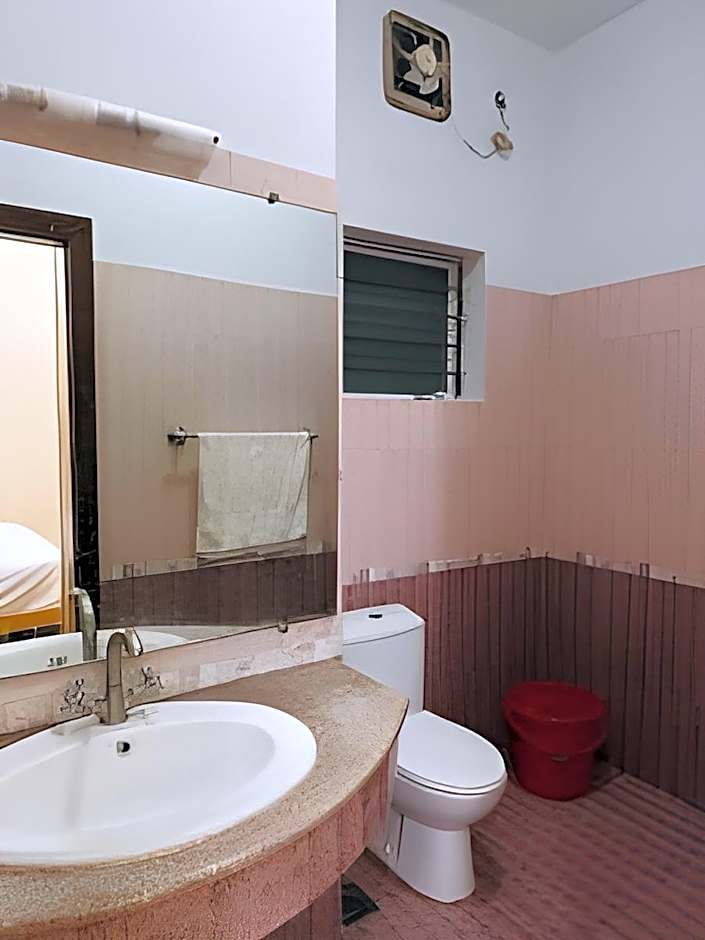 Home Inn Guest House – Islamabad, OH