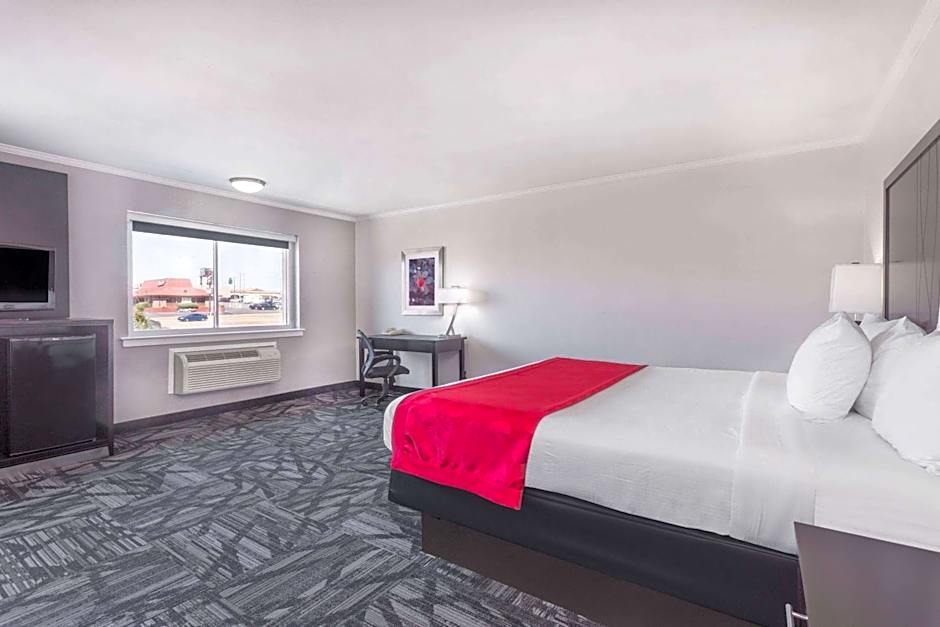 Ramada by Wyndham Tuscaloosa