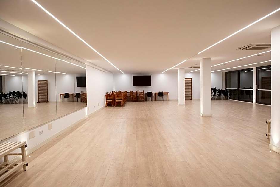 Aparthotel Ciudad Laurel