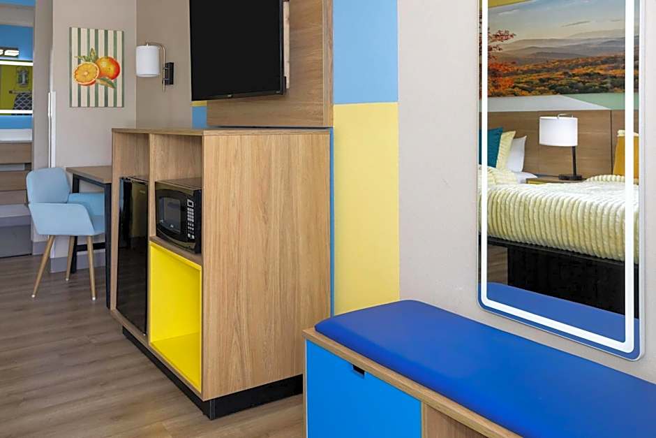 Days Inn By Wyndham Pigeon Forge South