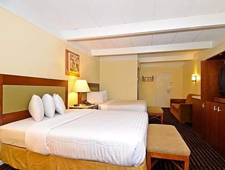 Lexington Inn & Suites NW Chicago Elgin