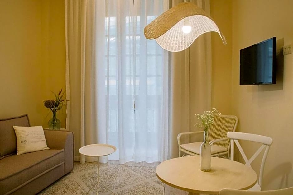 Apartamentos Naitly Málaga Teatro Romano