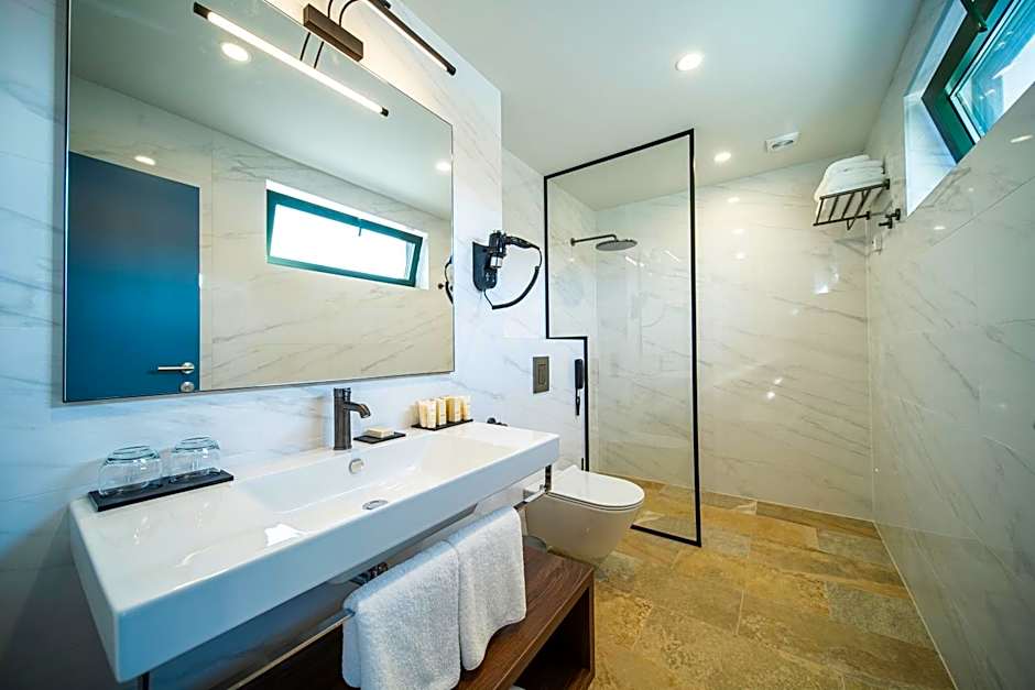 HVD Reina del Mar - Premium Spa Service & Free Parking