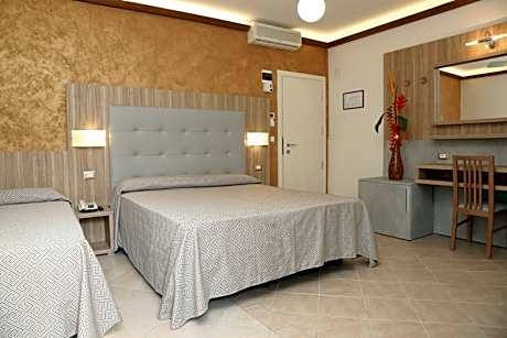 Comfort Quadruple Room