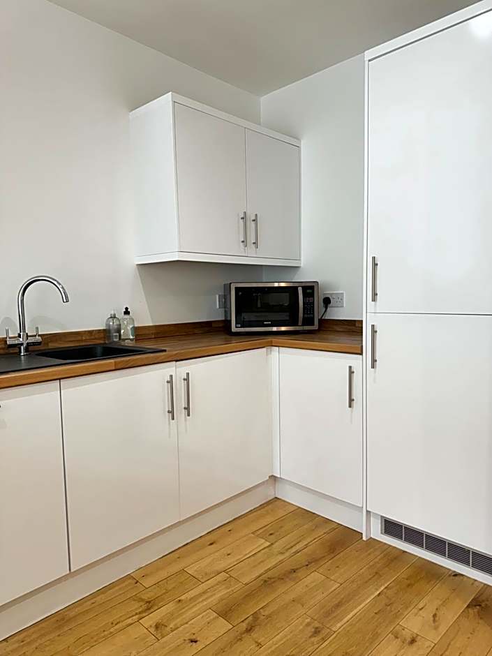 The Courtyard, 4 - Bed, Sleeps 6, Pets Welcome